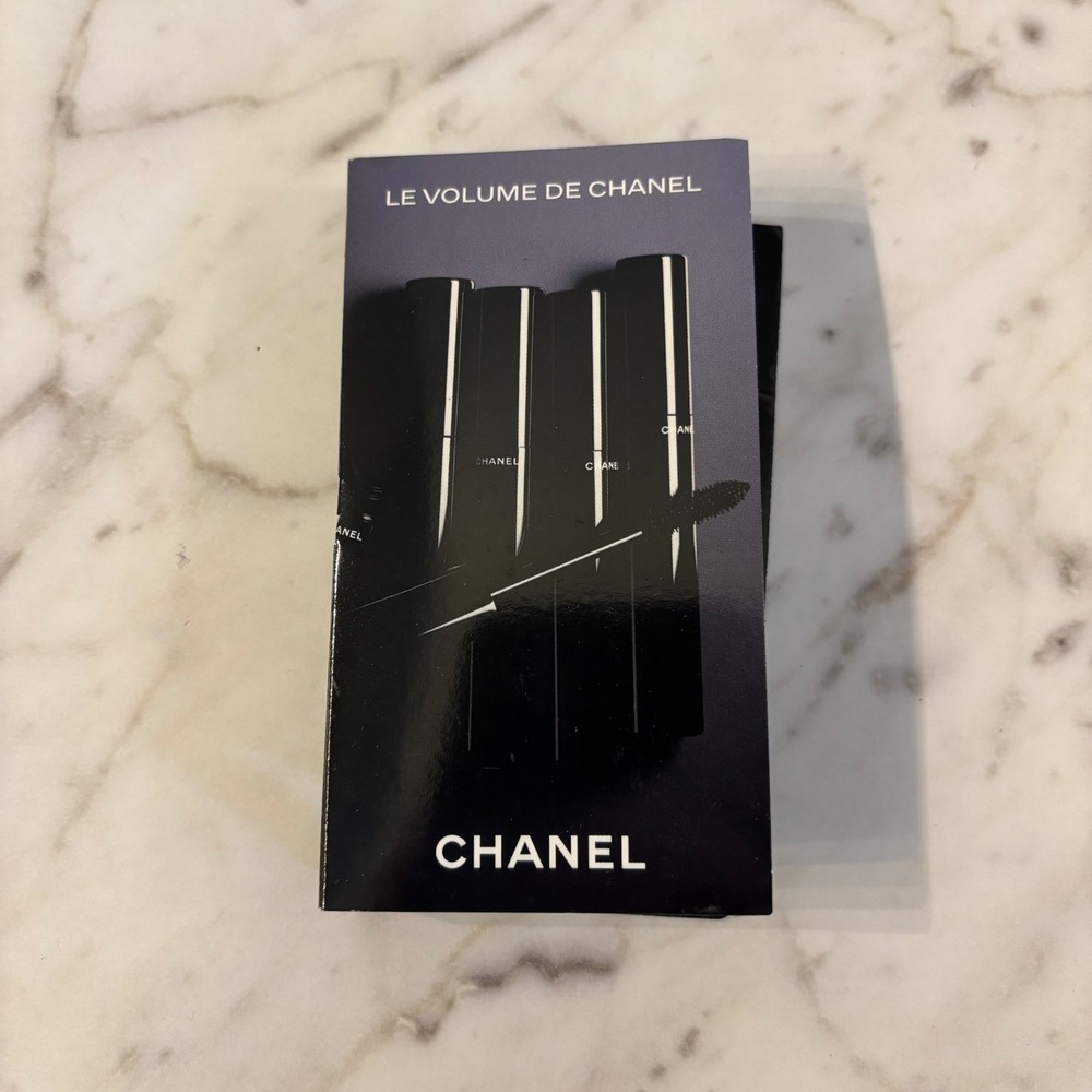 Chanel Le Volume de Chanel Mascara 10 Noir Travel Size Sample 1g 0.03oz New